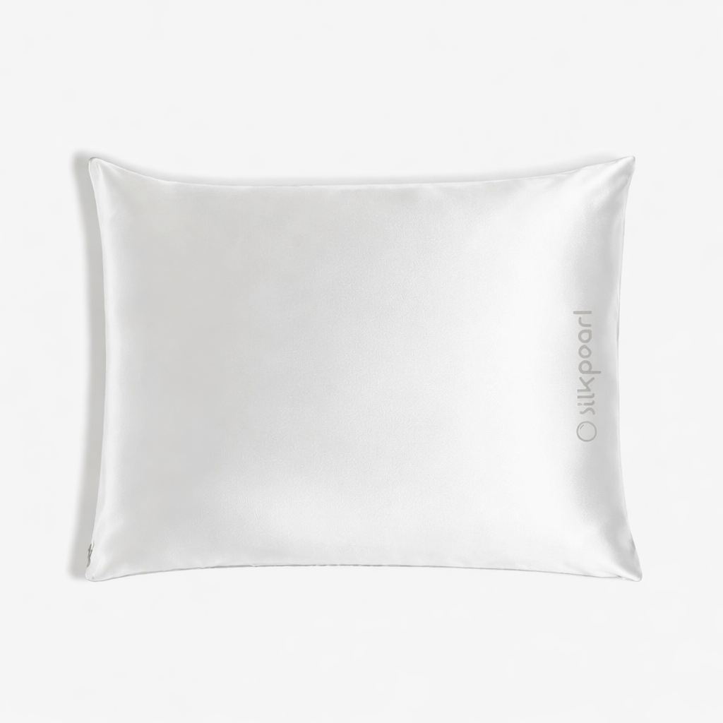 White 22 momme mulberry silk pillowcase, Queen 20 x 30 in with zipper closure
